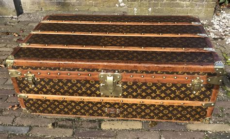 lv vintage trunk